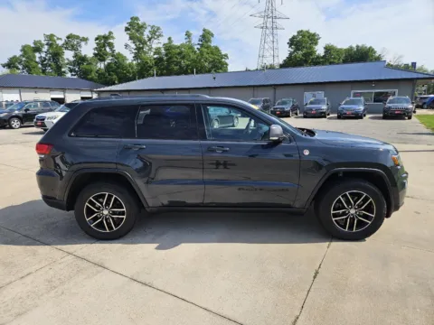 More photos of 2018 Jeep Grand Cherokee Trailhawk at Houdek Auto Center, IA