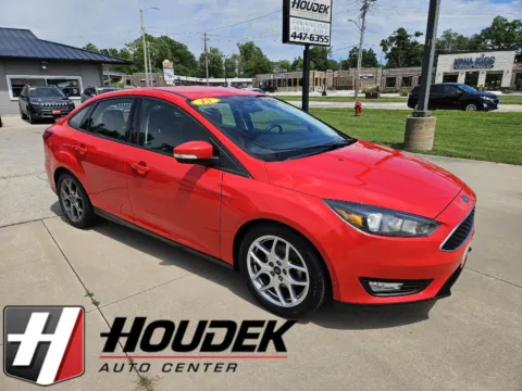 Red 2015 Ford Focus SE for sale in Marion, IA