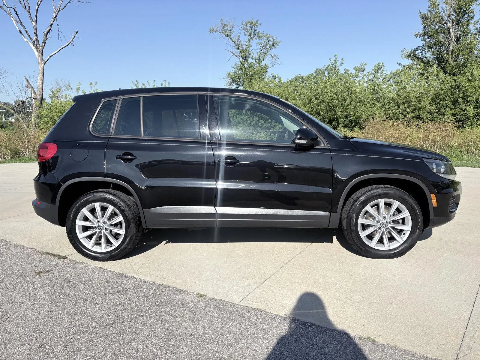 Volkswagen Tiguan Limited photo 7