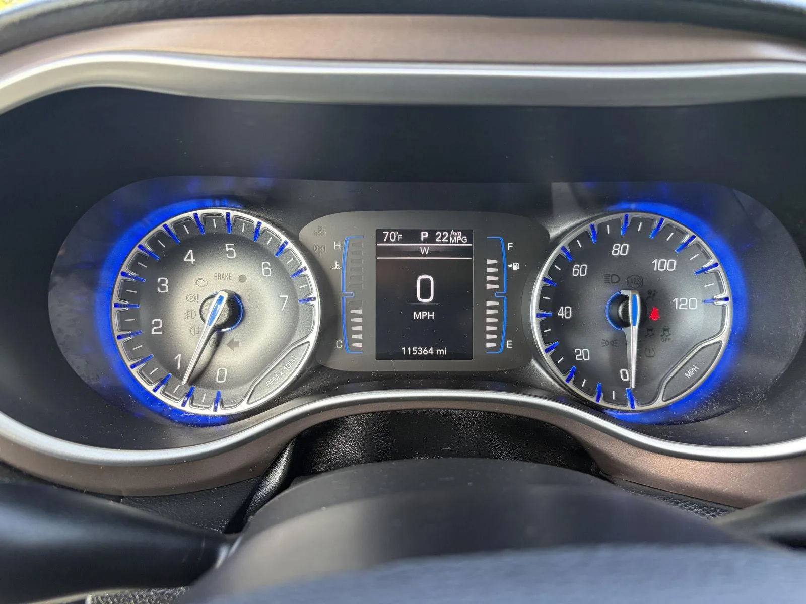 Chrysler Pacifica photo 18