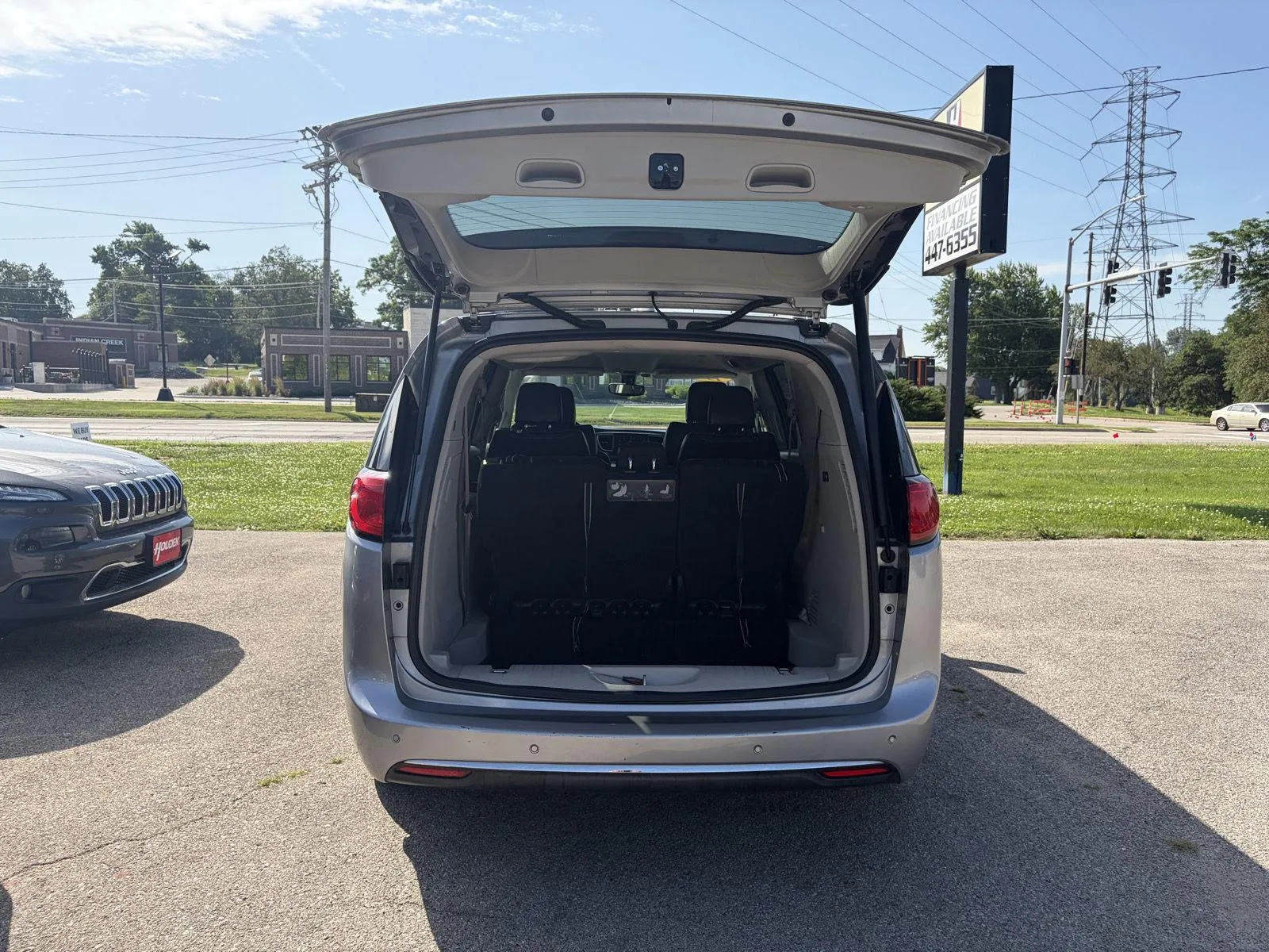 Chrysler Pacifica photo 22
