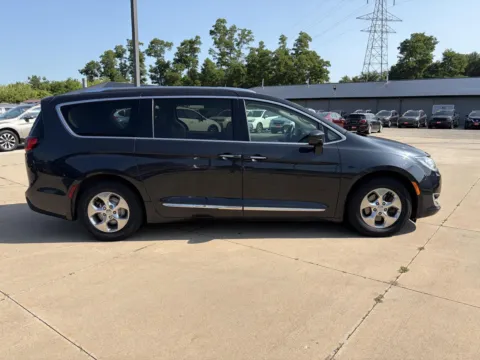 More photos of 2019 Chrysler Pacifica Hybrid Touring L at Houdek Auto Center, IA