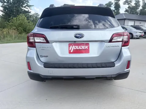 More photos of 2015 Subaru Outback 2.5i Limited at Houdek Auto Center, IA