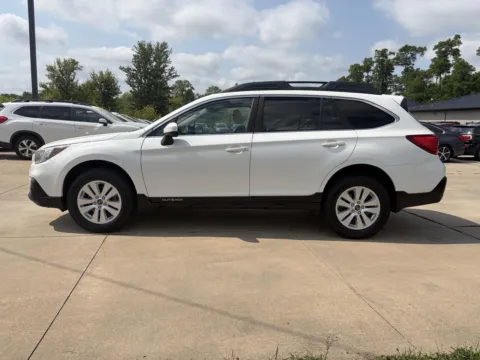More photos of 2019 Subaru Outback 2.5i Premium at Houdek Auto Center, IA