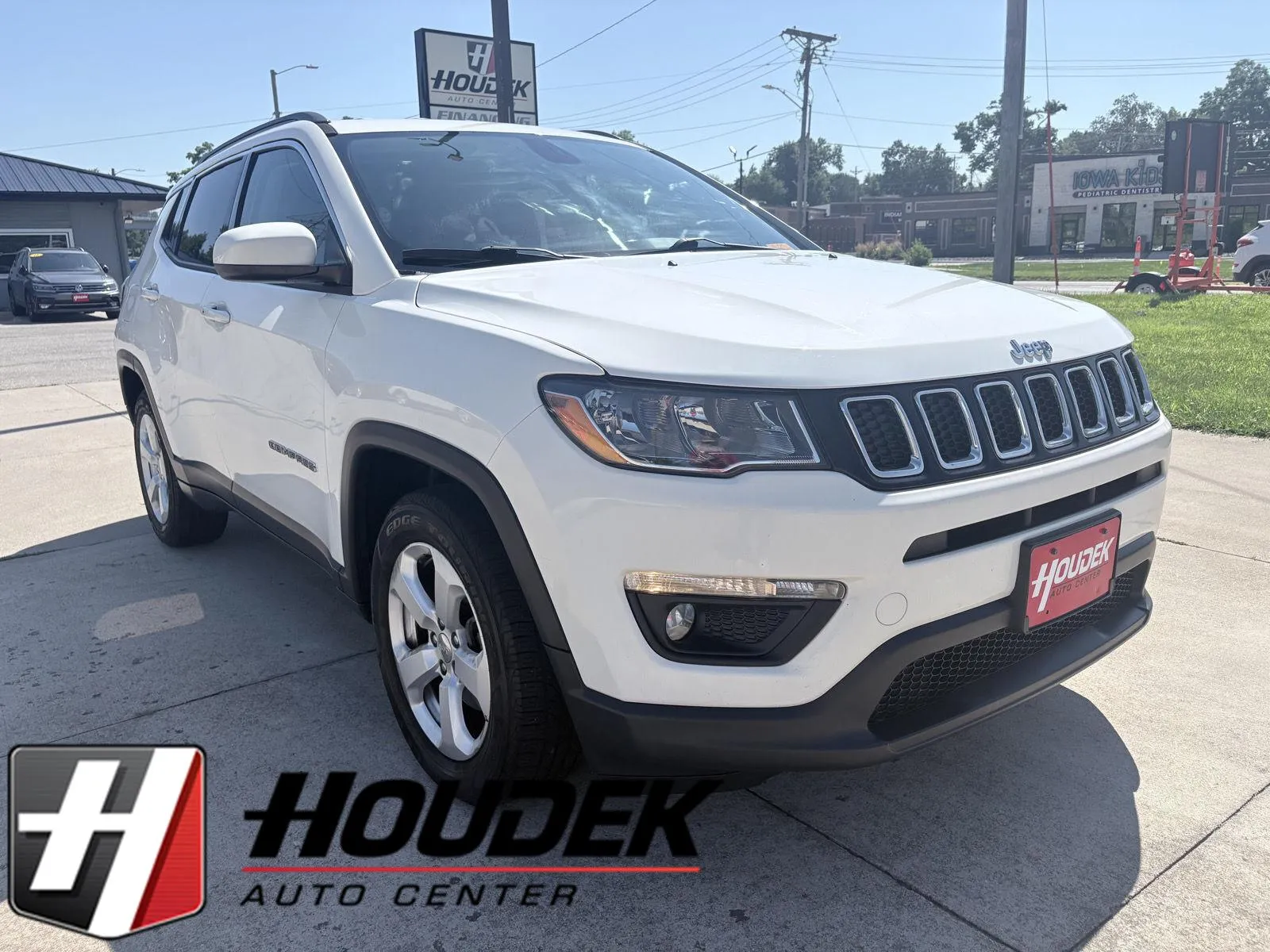 White 2019 Jeep Compass Latitude for sale in Marion, IA