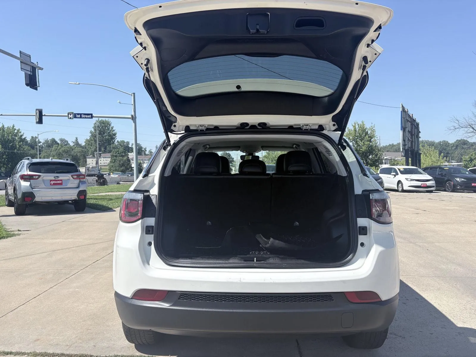 Jeep Compass photo 8
