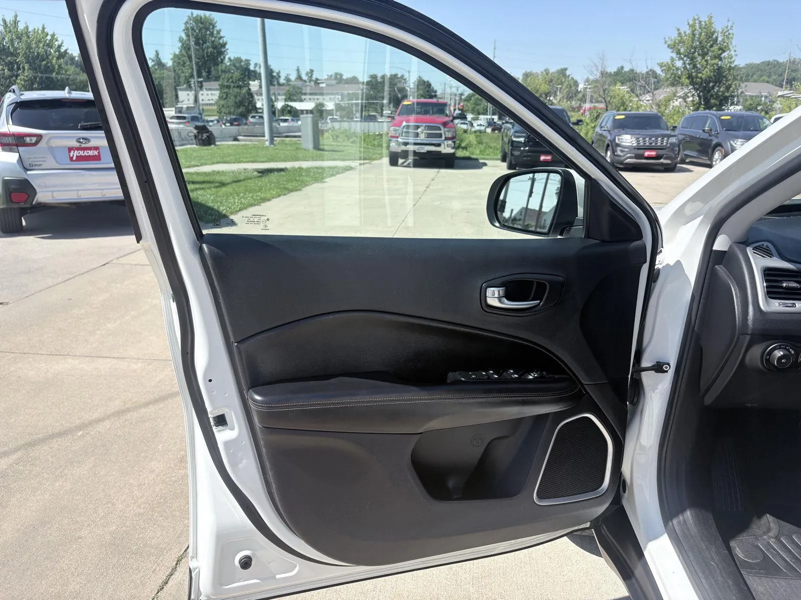 Jeep Compass photo 10