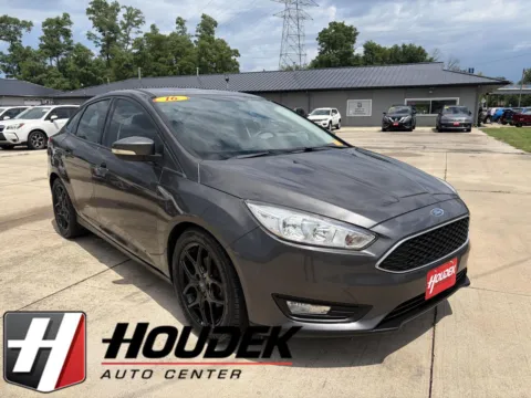 Gray 2016 Ford Focus SE for sale in Marion, IA