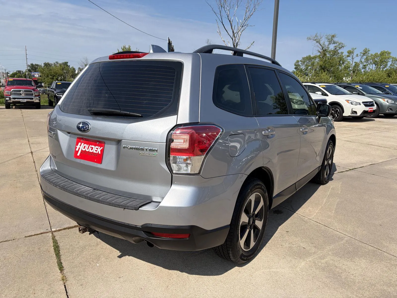 Subaru Forester photo 8
