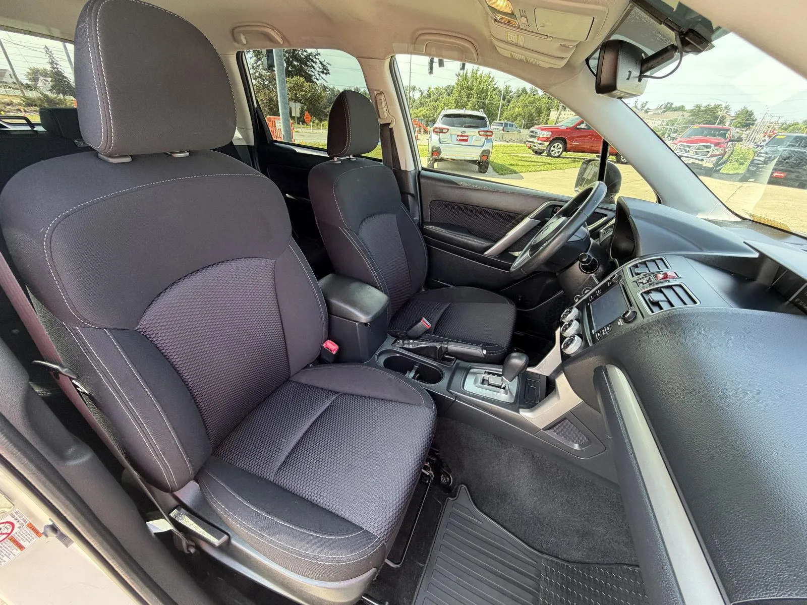 Subaru Forester photo 15