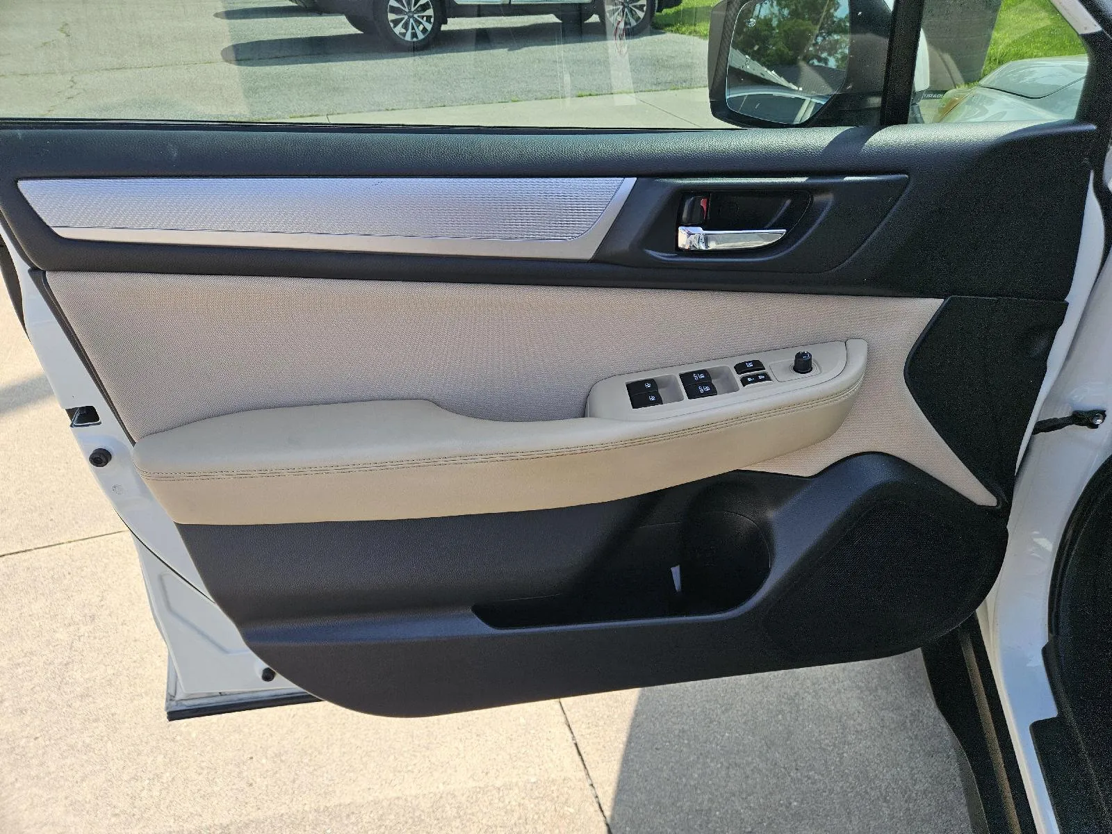 Subaru Outback photo 11