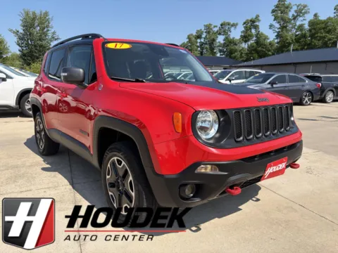 Red 2017 Jeep Renegade Trailhawk for sale in Marion, IA
