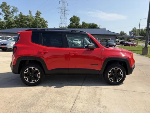 More photos of 2017 Jeep Renegade Trailhawk at Houdek Auto Center, IA