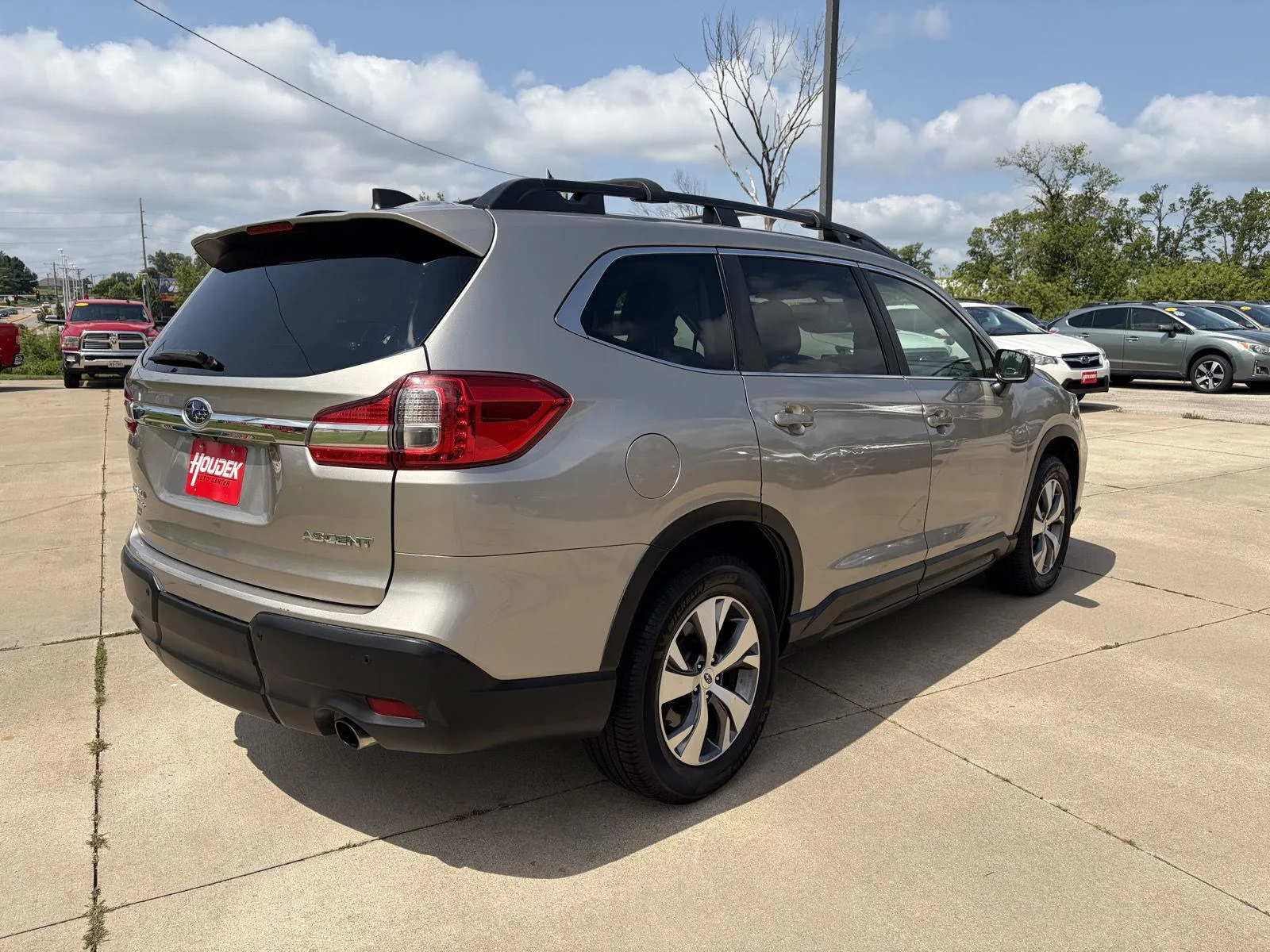 Subaru Ascent photo 8