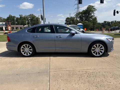 More photos of 2017 Volvo S90 Momentum at Houdek Auto Center, IA
