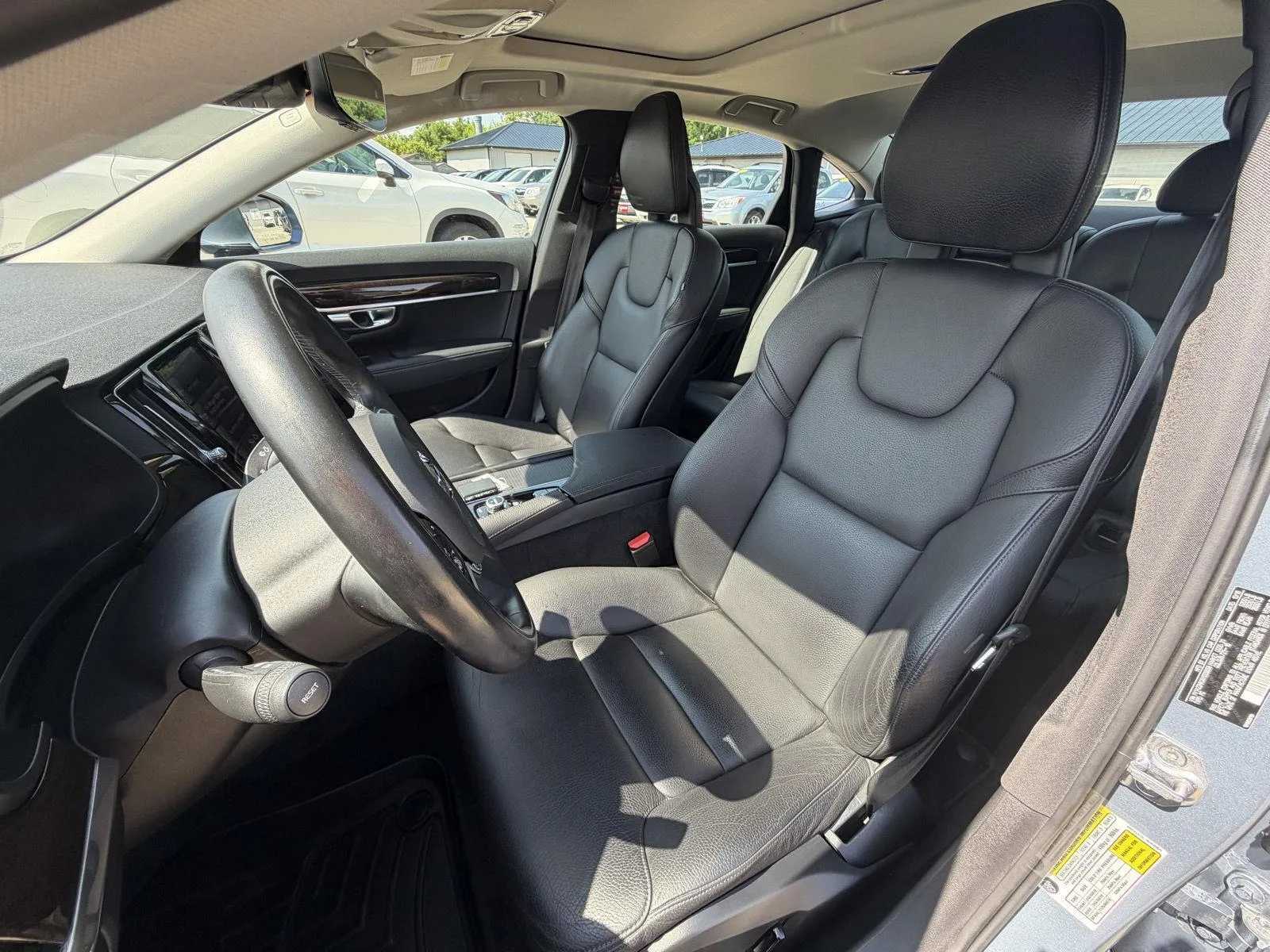 Volvo S90 photo 13