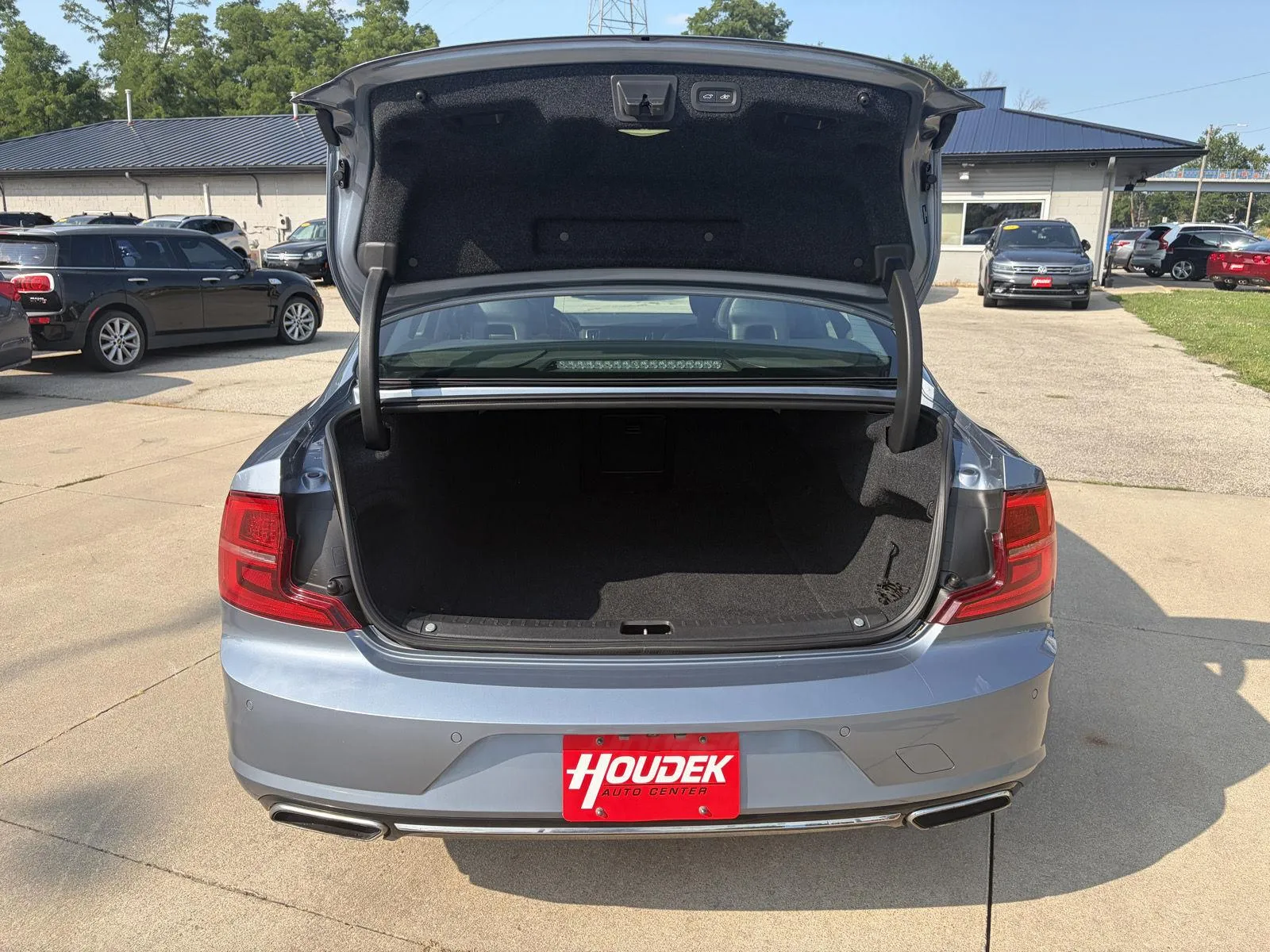 Volvo S90 photo 26