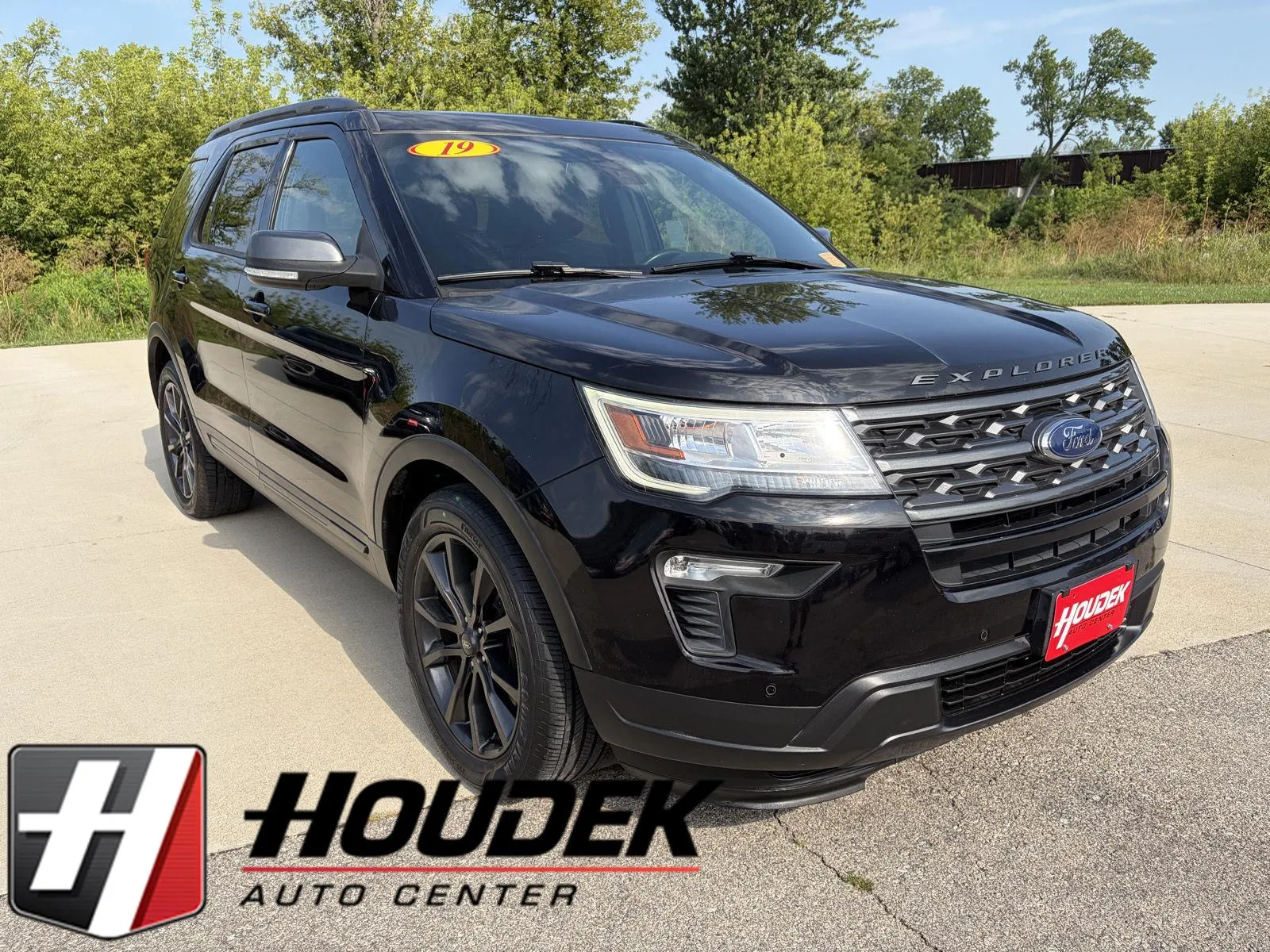 Black 2019 Ford Explorer XLT for sale in Marion, IA