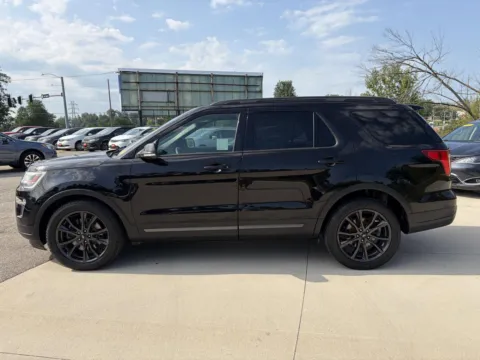 More photos of 2019 Ford Explorer XLT at Houdek Auto Center, IA