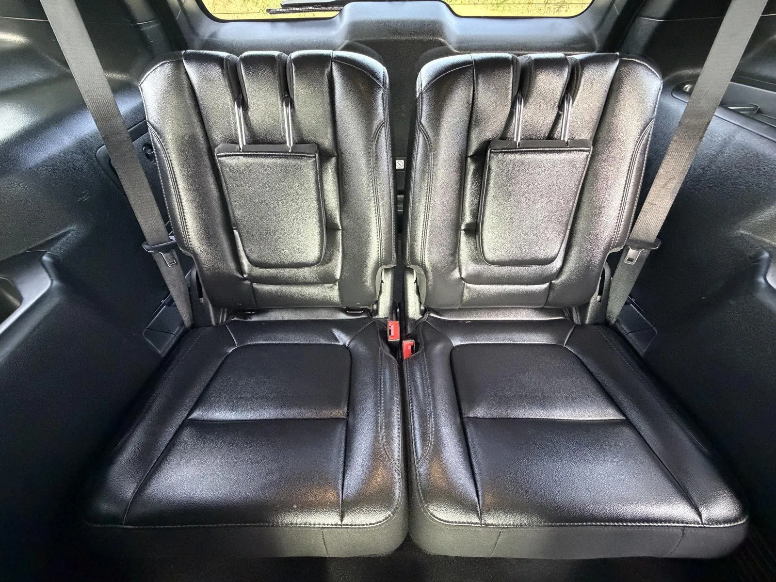 Ford Explorer photo 18