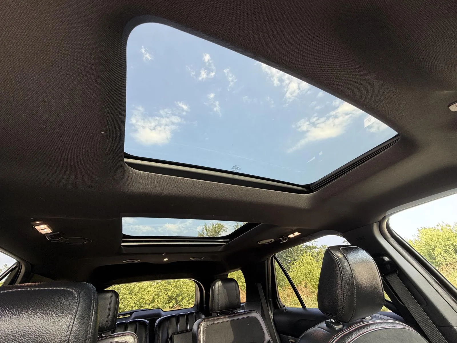 Ford Explorer photo 23