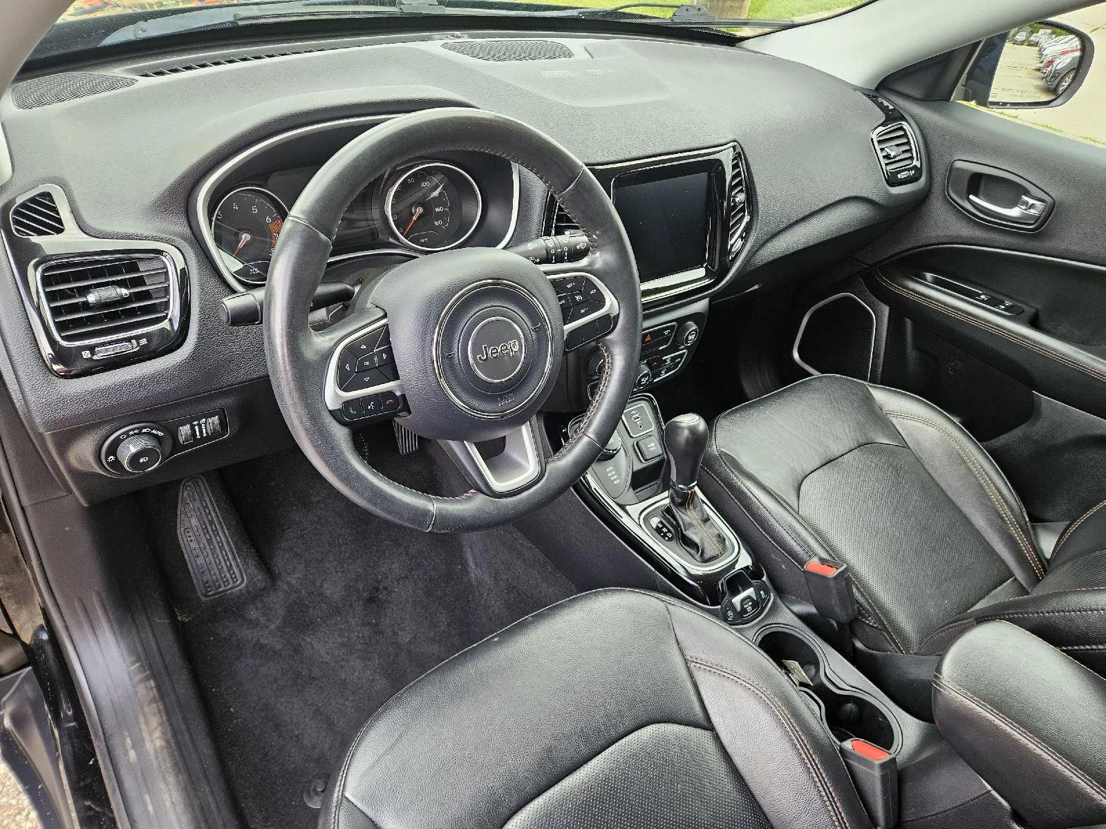 Jeep Compass photo 12