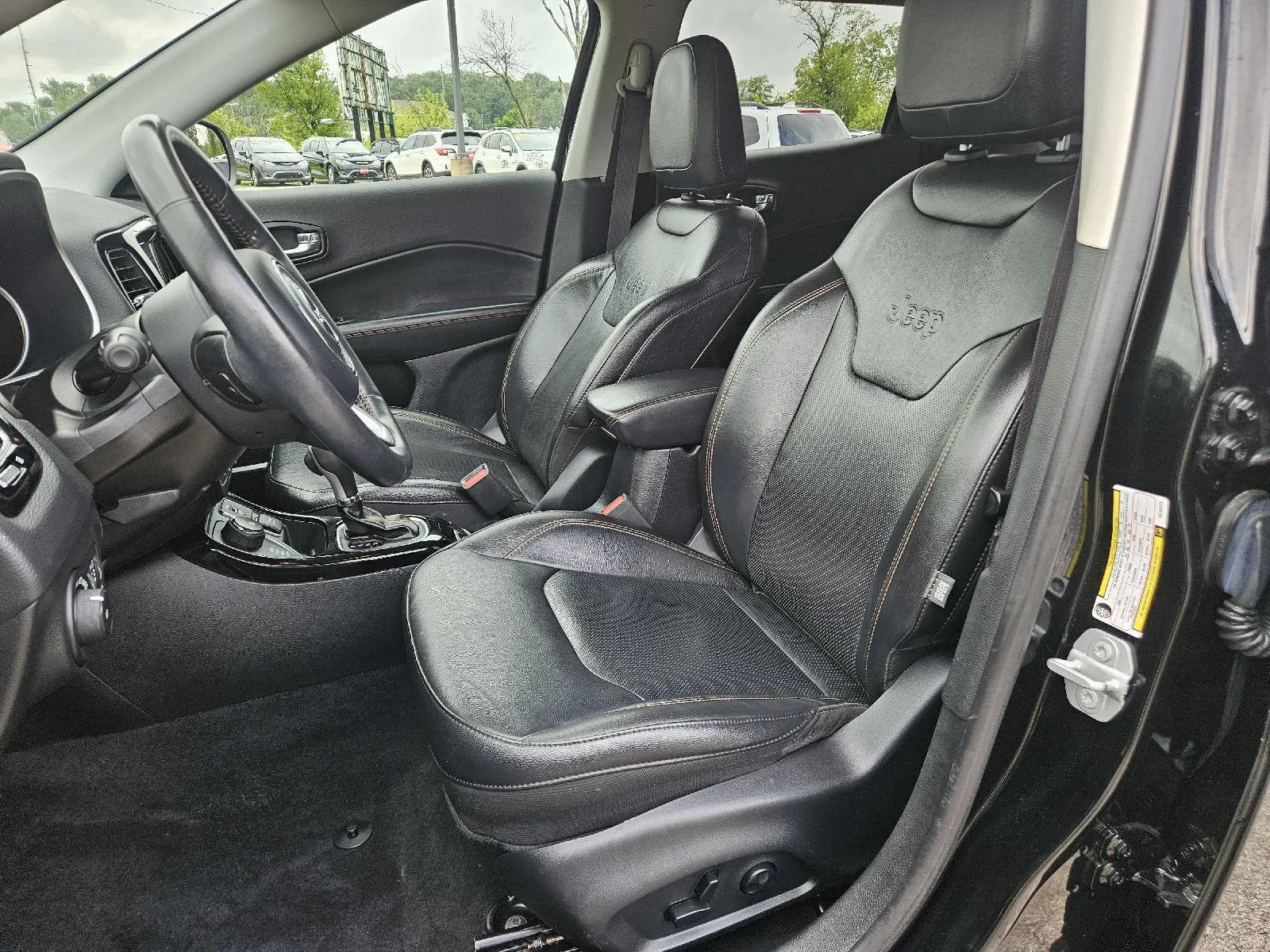 Jeep Compass photo 13