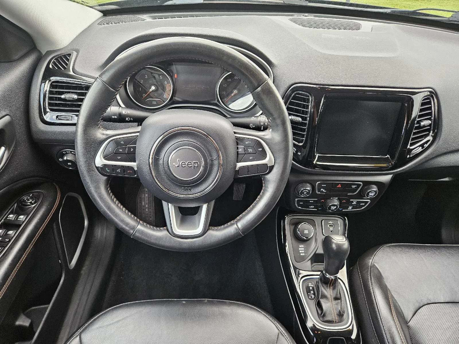 Jeep Compass photo 14