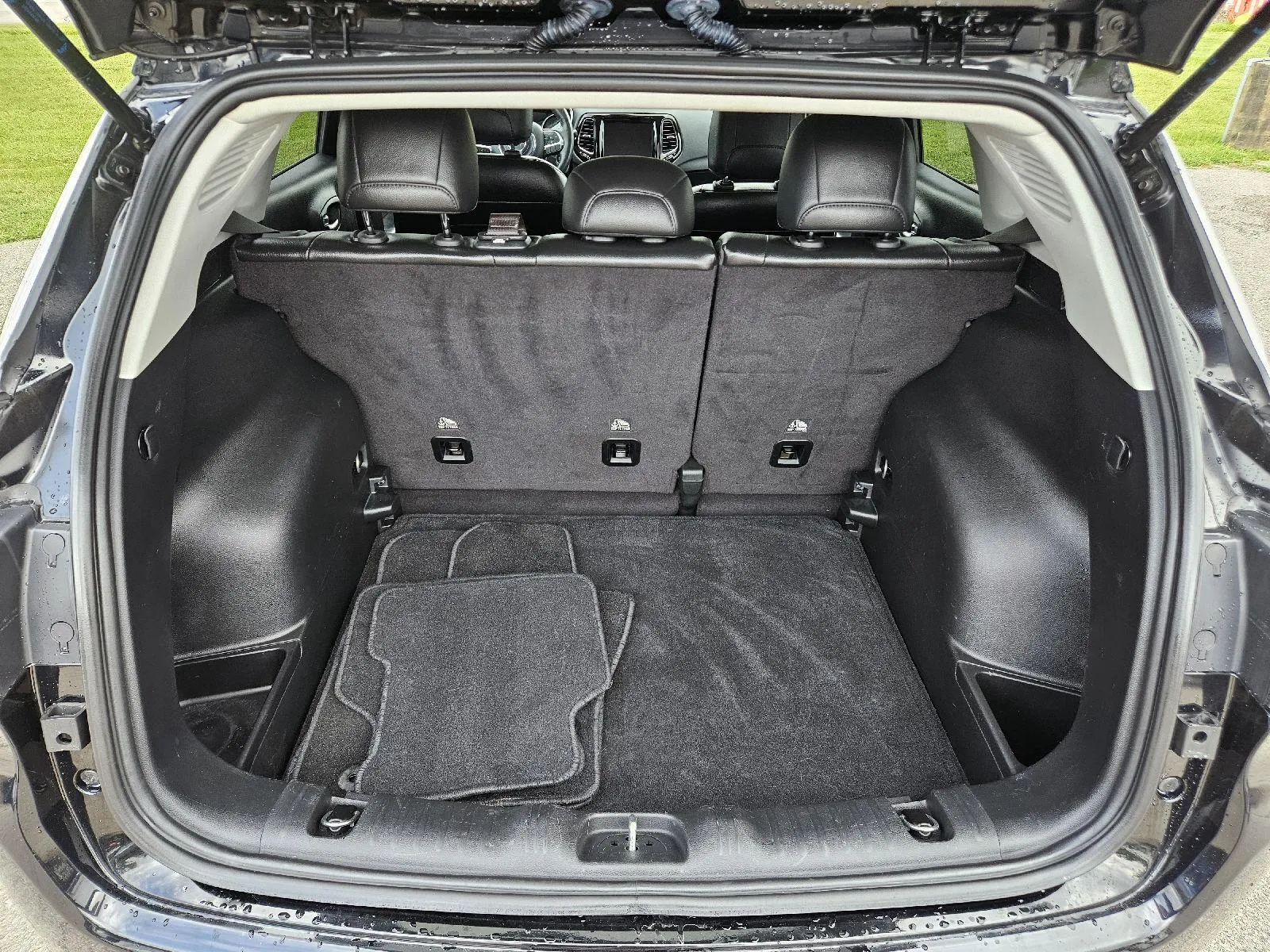 Jeep Compass photo 18