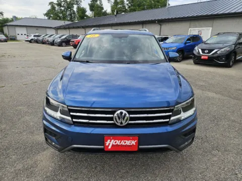 Photos of 2018 Volkswagen Tiguan SE for sale in Marion, IA at Houdek Auto Center