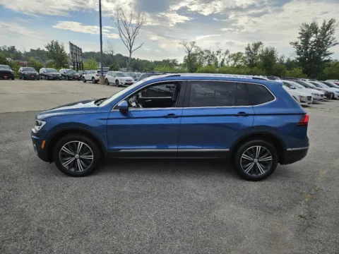 More photos of 2018 Volkswagen Tiguan SE at Houdek Auto Center, IA