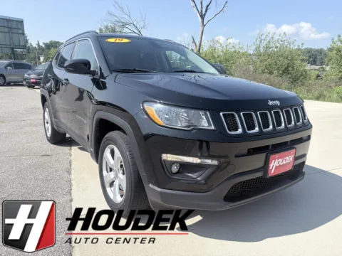 Black 2019 Jeep Compass Latitude for sale in Marion, IA