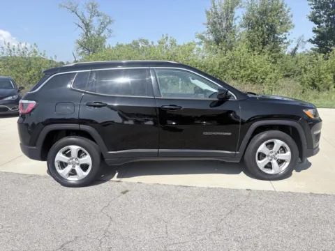 More photos of 2019 Jeep Compass Latitude at Houdek Auto Center, IA