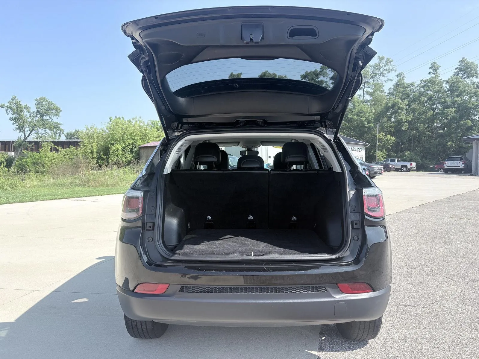 Jeep Compass photo 8