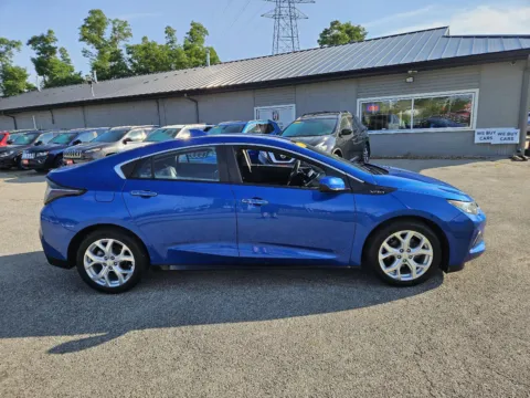 More photos of 2017 Chevrolet Volt Premier at Houdek Auto Center, IA