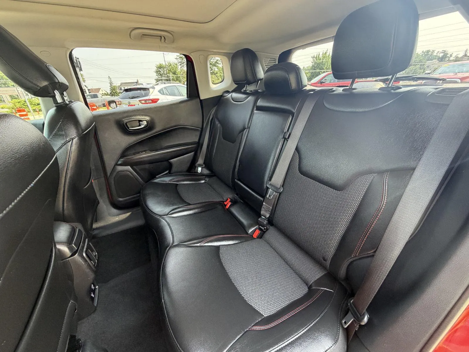 Jeep Compass photo 16