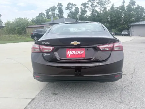 More photos of 2020 Chevrolet Malibu LT at Houdek Auto Center, IA