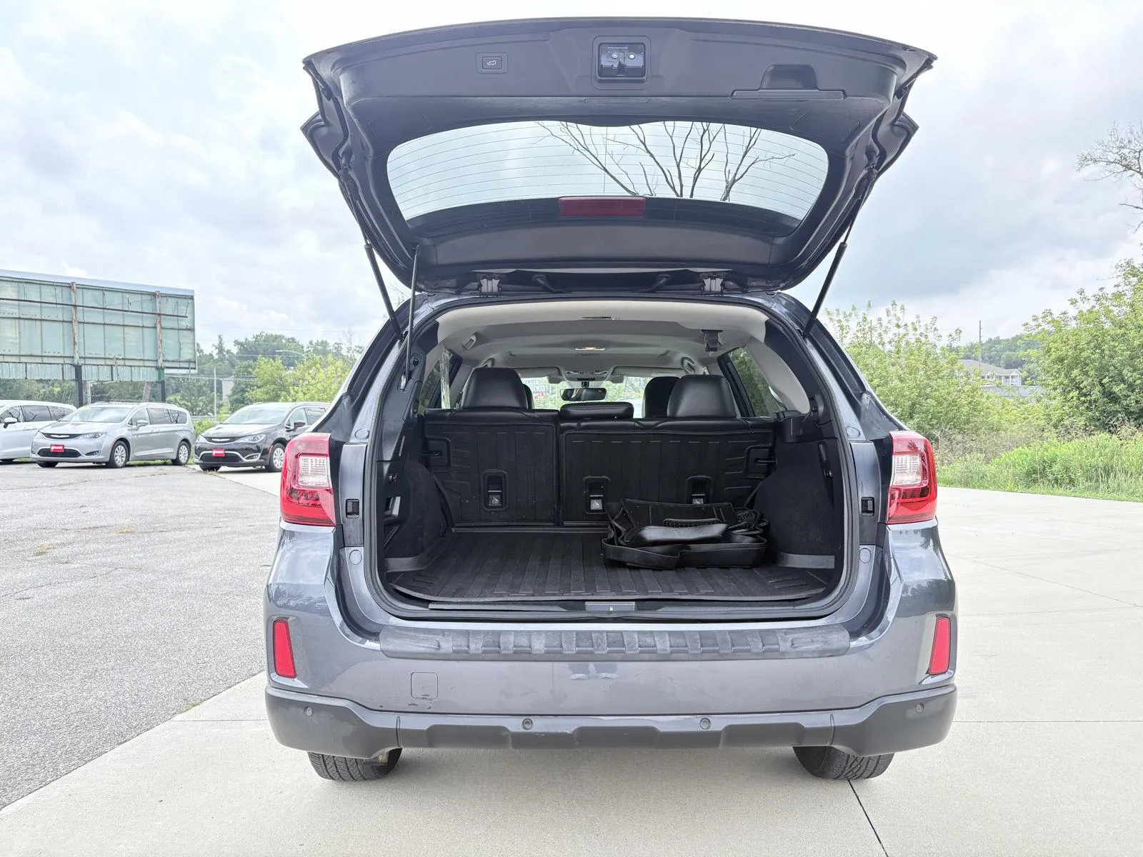 Subaru Outback photo 8