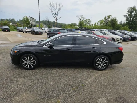 More photos of 2018 Chevrolet Malibu LT at Houdek Auto Center, IA