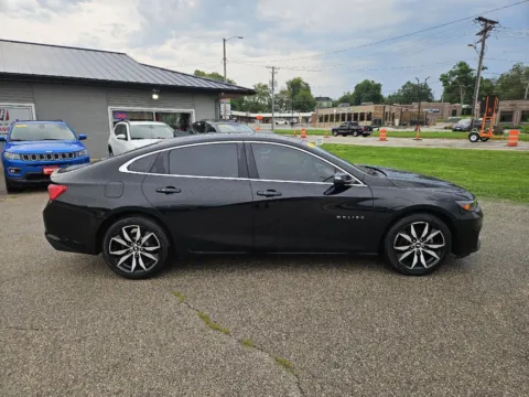 More photos of 2018 Chevrolet Malibu LT at Houdek Auto Center, IA