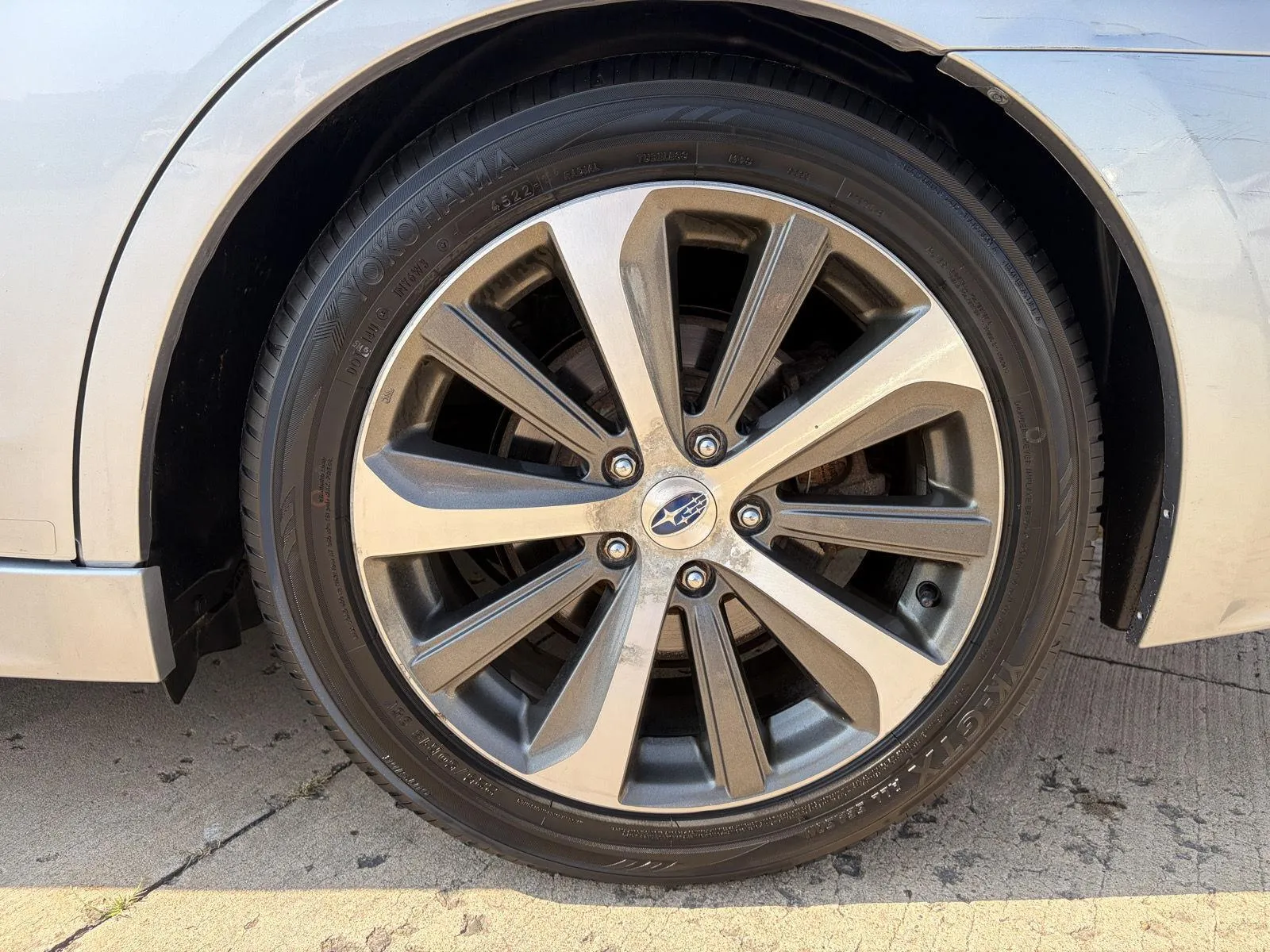Subaru Legacy photo 9