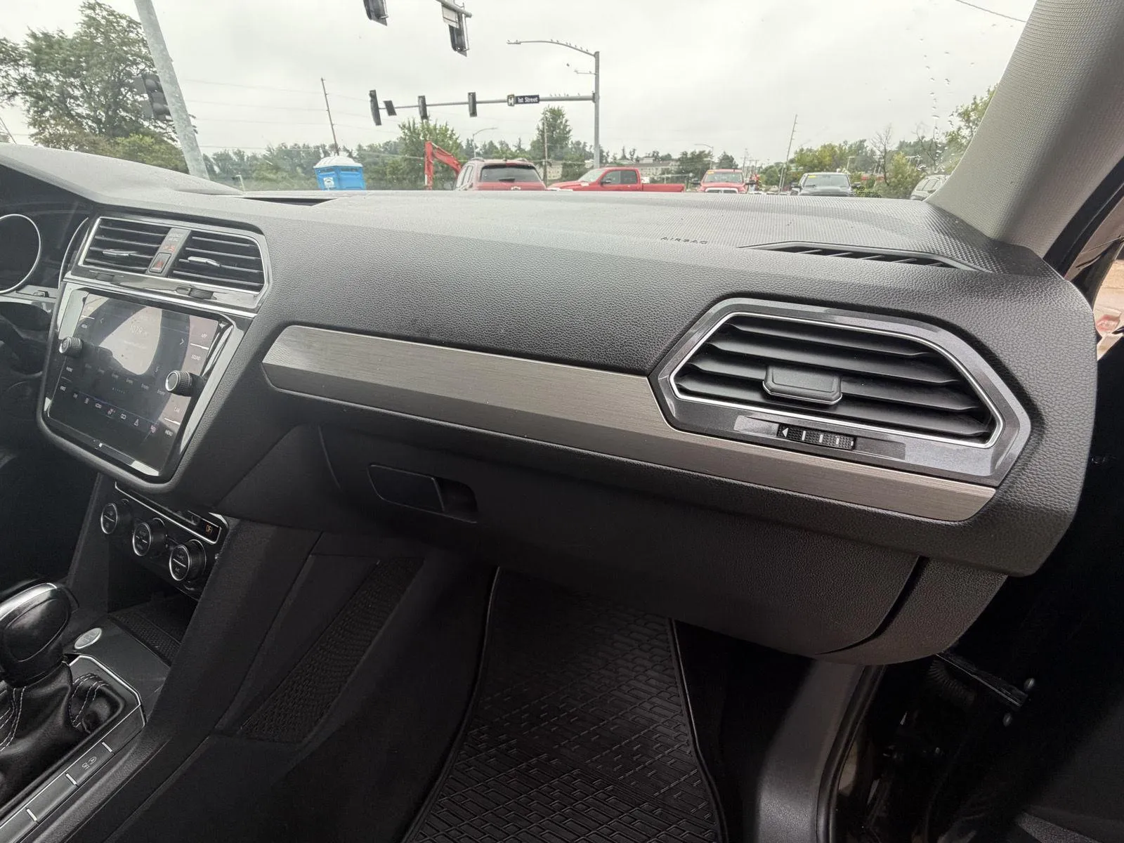 Volkswagen Tiguan photo 14