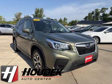 Green 2019 Subaru Forester Premium for sale in Marion, IA