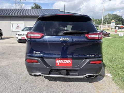 More photos of 2016 Jeep Cherokee Limited at Houdek Auto Center, IA