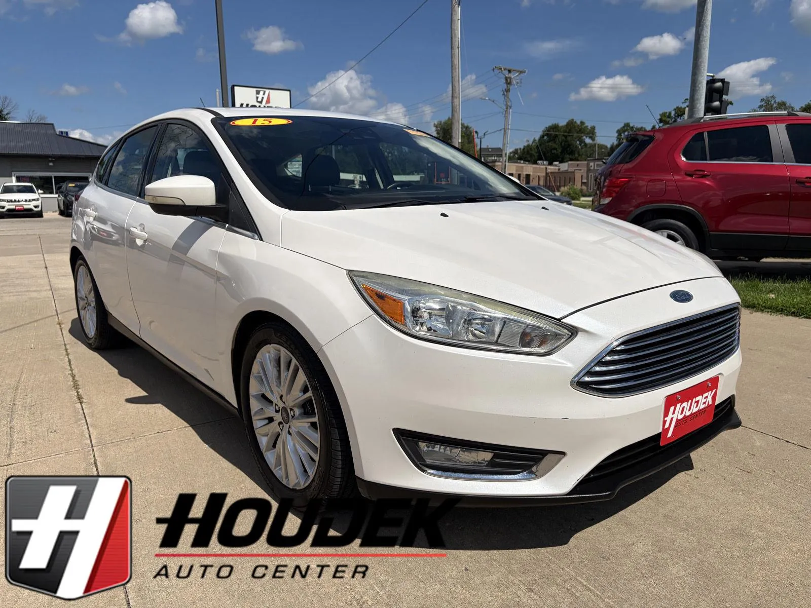 White 2015 Ford Focus Titanium Hatch for sale in Marion, IA