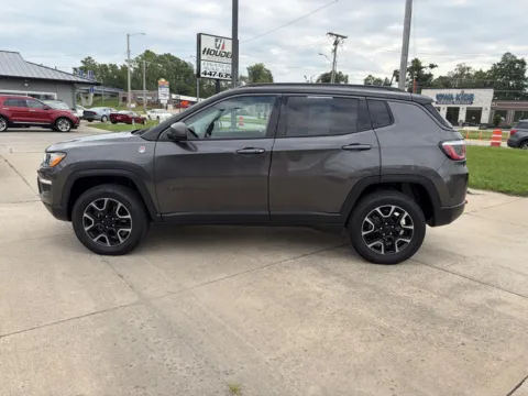 More photos of 2018 Jeep Compass Trailhawk at Houdek Auto Center, IA