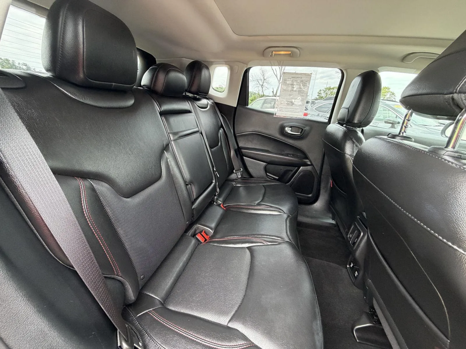 Jeep Compass photo 17