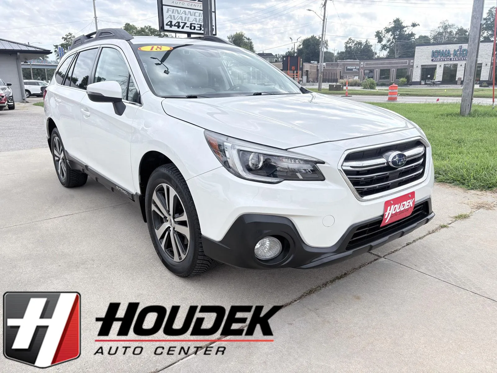 White 2018 Subaru Outback Limited for sale in Marion, IA
