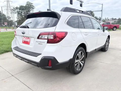 More photos of 2018 Subaru Outback Limited at Houdek Auto Center, IA