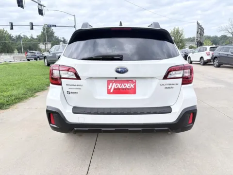 More photos of 2018 Subaru Outback Limited at Houdek Auto Center, IA